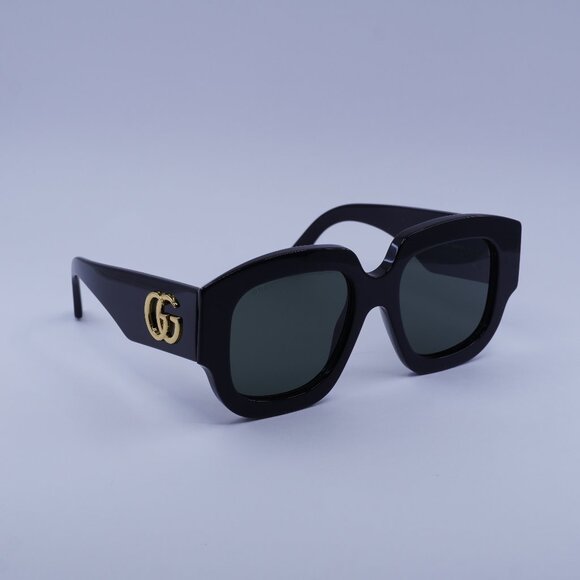 Gucci GG1546S 001 Sunglasses Black Square Frame, Grey Lenses main image 4